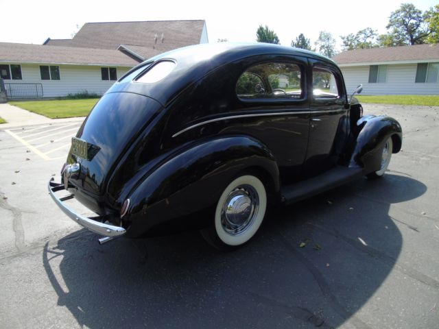 1939 Ford Tudor Sedan Standard