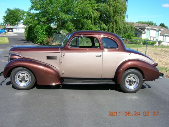 1939 Pontiac 25