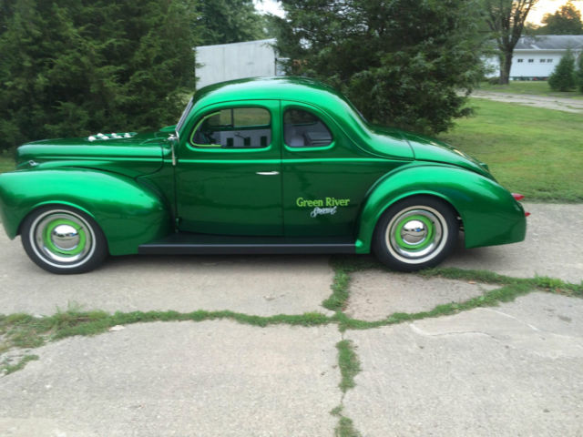 1940 Ford 5 window coupe