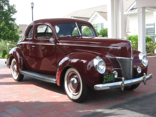 1940 Ford Deluxe Coupe n/a