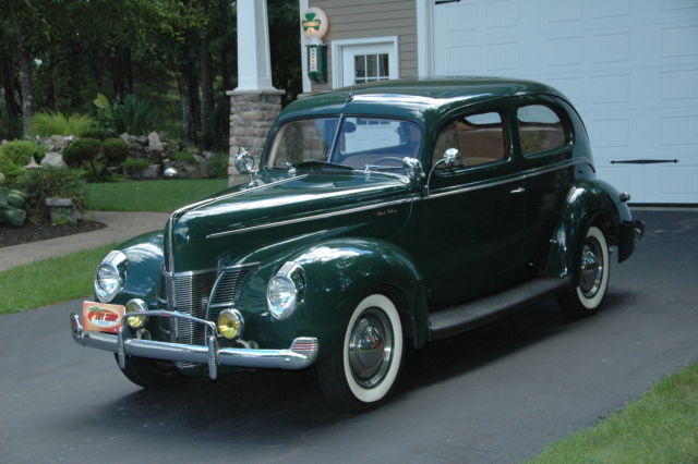 1940 Ford Deluxe 2 Door