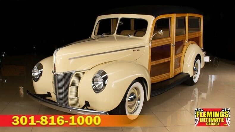 1940 Ford Deluxe Woody wagon