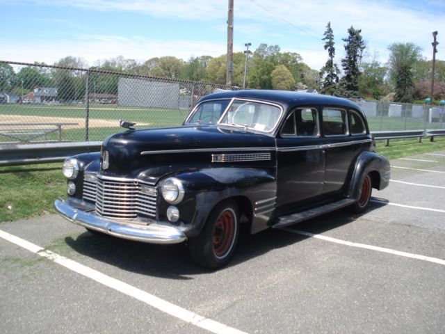 1941 Cadillac Series 7523 limousine