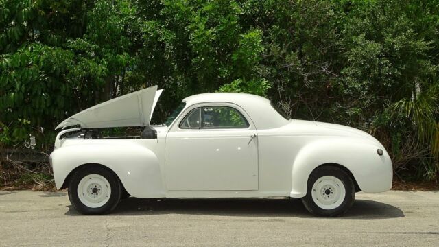 1941 Chrysler Royal TWO DOOR COUPE