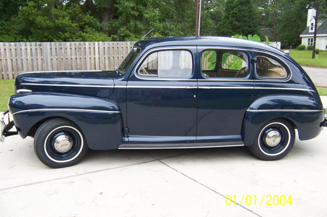 1941 Ford 4 Dr Sedan Super Deluxe