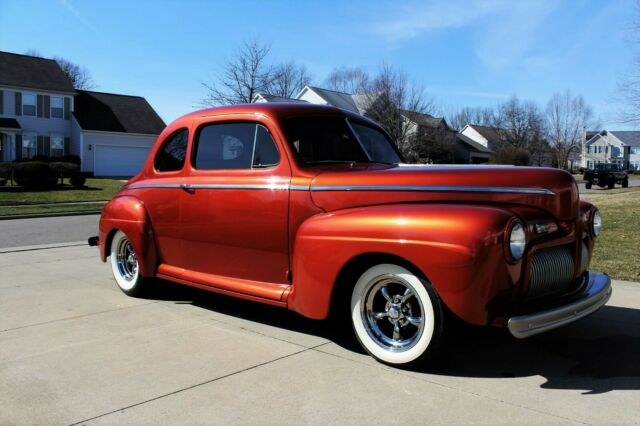 1942 Ford Deluxe SHOW QUALITY FRAME OFF RESTORATION