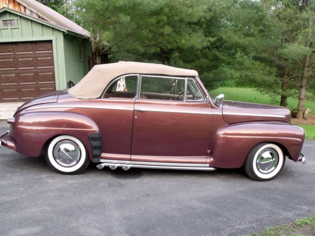 1946 Ford CONVERTIBLE SUPER DELUXE