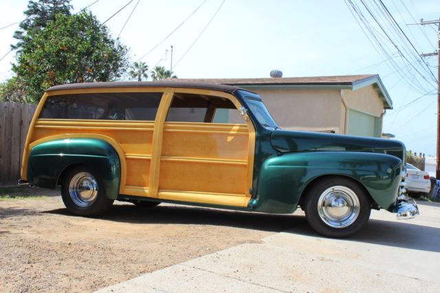 1946 Ford SUPER DELUXE WOODY WAGON