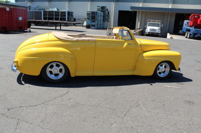 1947 Ford convertible
