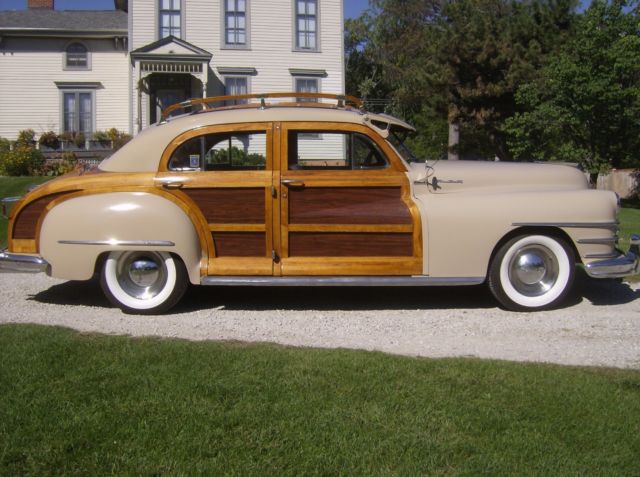 1948 Chrysler Town & Country Woodie