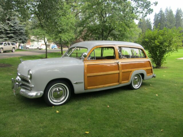 1949 Ford woody wagon