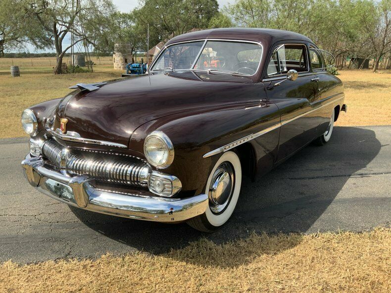 1950 Mercury Deluxe 6-Passenger Coupe