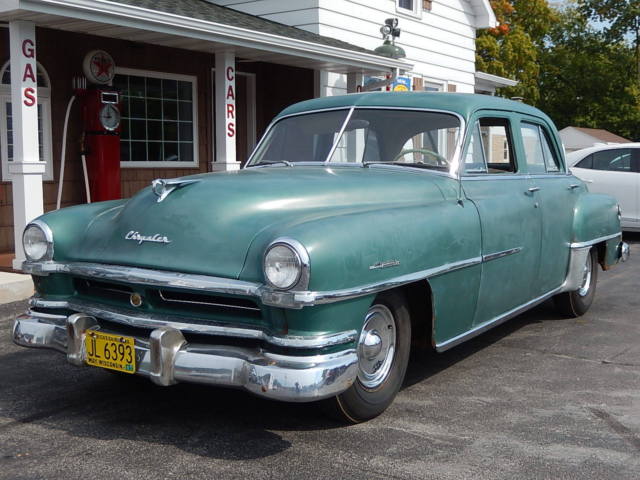 1951 Chrysler Windsor Deluxe 4-Door Sedan