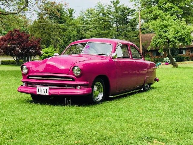 1951 Ford DELUXE COUPE