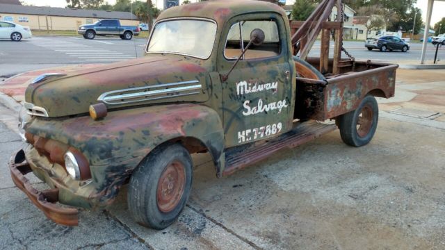 1951 Ford F3 SALVAGE YARD TOW TRUCK DELUXE CAB 5 STAR TOW TRUCK