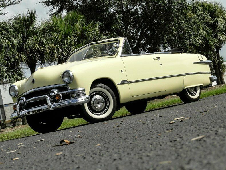 1951 Ford Deluxe Custom