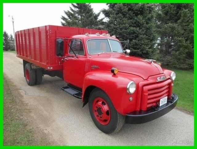 1951 GMC 450 Deluxe Cab w/Hydraulic Lift Bed