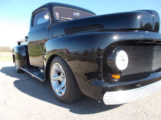 1952 Ford F-100 SHORTBED