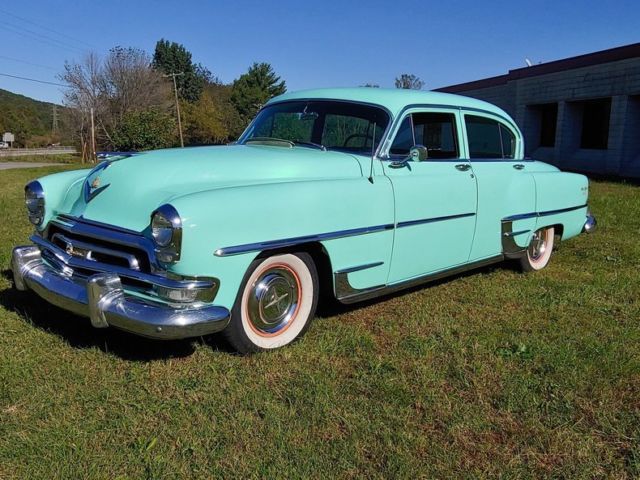 1954 Chrysler New Yorker Deluxe Deluxe