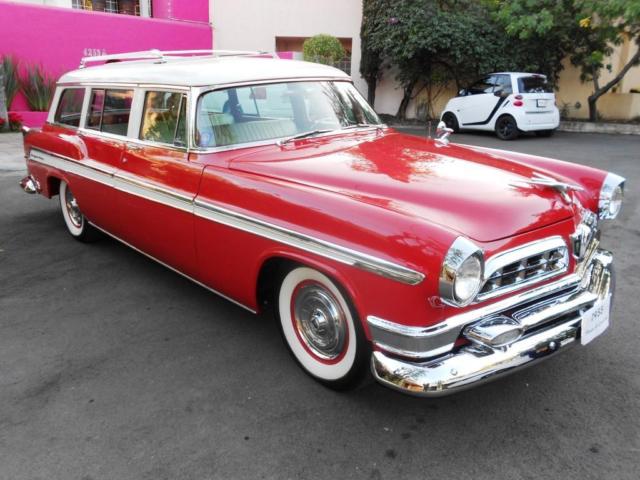 1955 Chrysler New Yorker Town & Country Deluxe Wagon