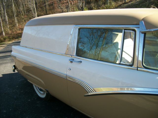 1956 Ford Sedan Delivery, Courier