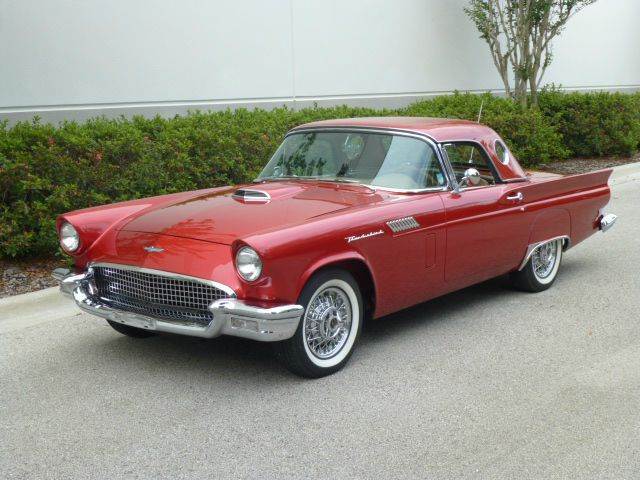 1957 Ford Thunderbird resto-mod