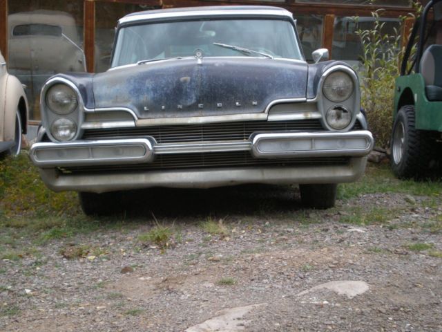 1957 Lincoln Premier Delux