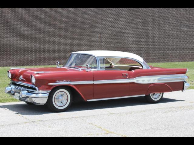 1957 Pontiac STARCHIEF --
