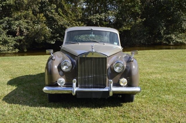 1957 Rolls-Royce Silver Cloud 4D