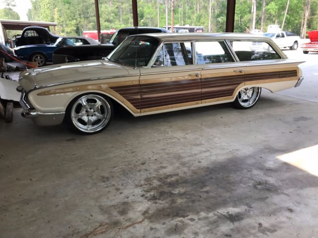 1960 Ford Galaxie country squire