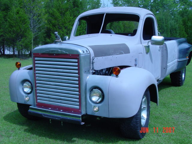 1960-mack-truck-large-pickkup-supercharg