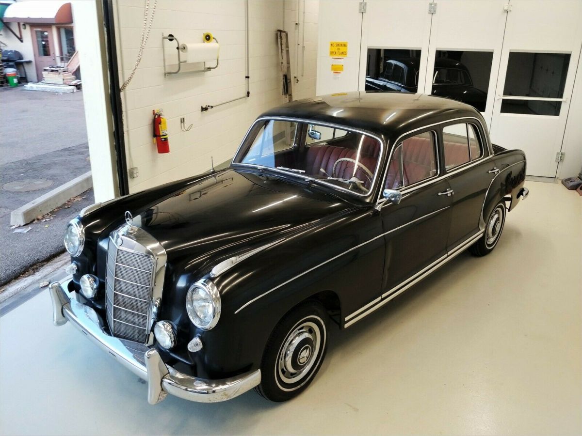 1960 Mercedes-Benz 200-Series 220s