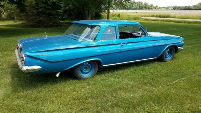 1961 Chevrolet Biscayne Blue