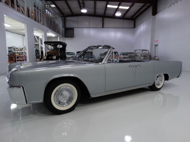 1961 Lincoln Continental Convertible, LOW MILES !!! STUNNING!!