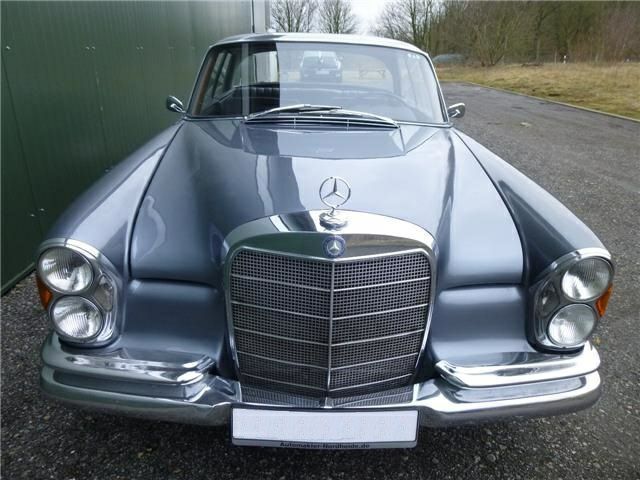 1961 Mercedes-Benz 200-Series