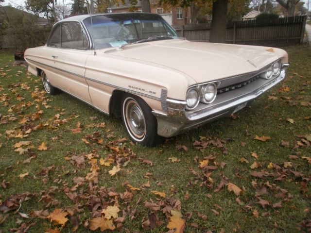 1961 Oldsmobile Eighty-Eight super 88 holiday coupe