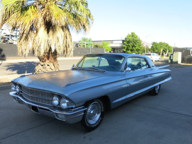 1962 Cadillac DeVille Coupe/Limited-Edition Classic