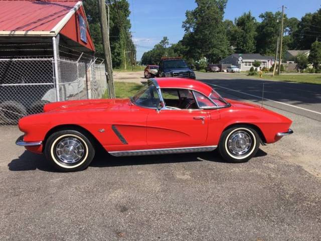 1962 Chevrolet Corvette 327/340HP 4 Speed,2 Tops and itâ€™s Gorgeous!!