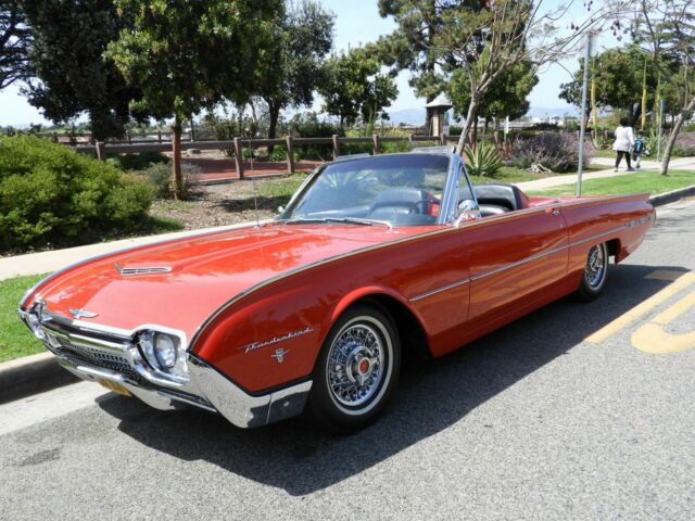 1962 Ford Thunderbird Sports Roadster Convertible