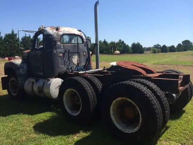 1963 Antique Mack Model B61 Truck Tandem Axle Thermodyne 711 Engine Cab ...