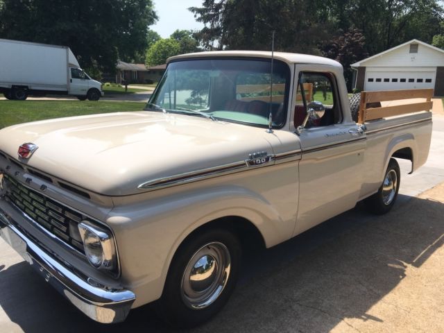 1963 Ford F-100 Style side short bed