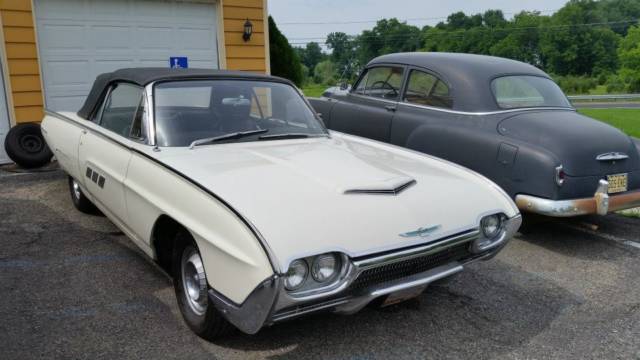 19630000 Ford Thunderbird