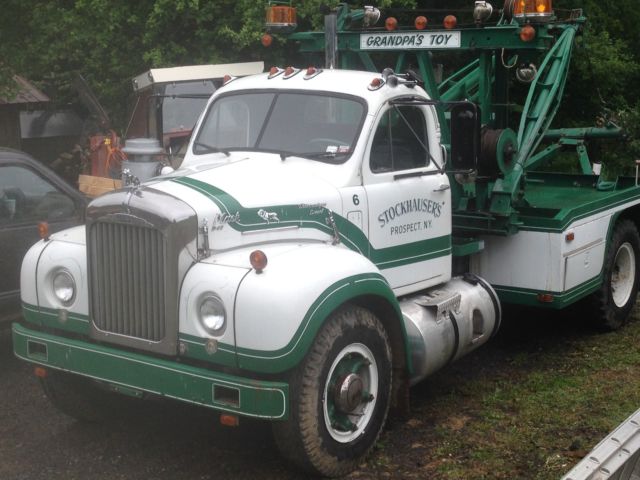 1964 Other Makes B67T MACK WHITE AND GREEN