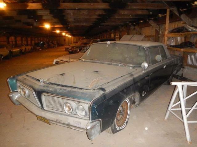 1964 Chrysler Imperial --