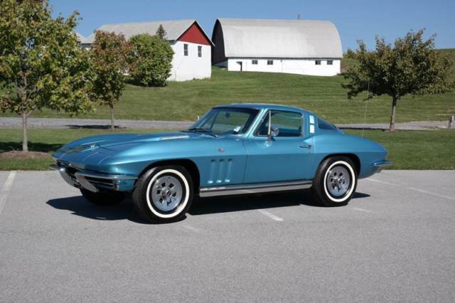 1965 Chevrolet Corvette Blue/White327/350hp 4speed