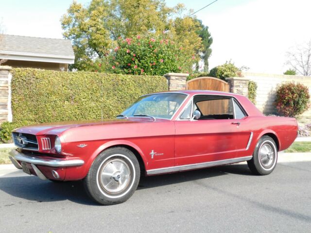 1965 Ford Mustang 2 DOOR COUPE