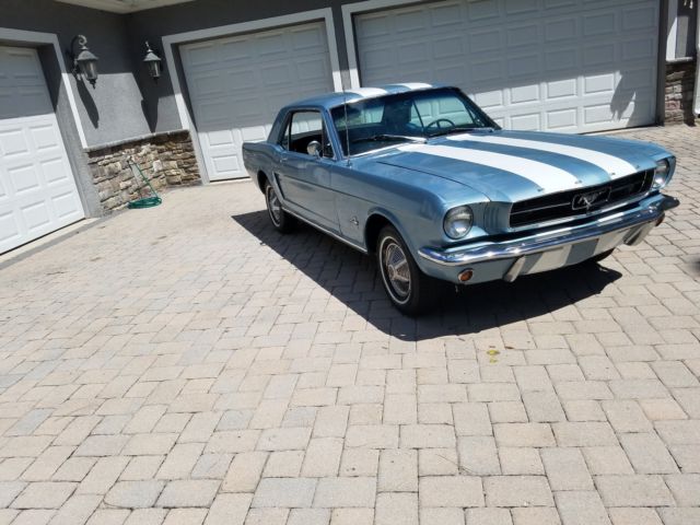 1965 Ford Mustang COUPE