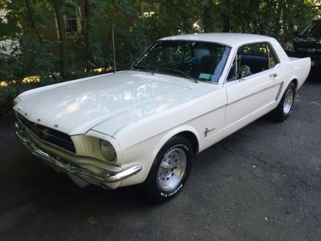 1965 Ford Mustang Stock