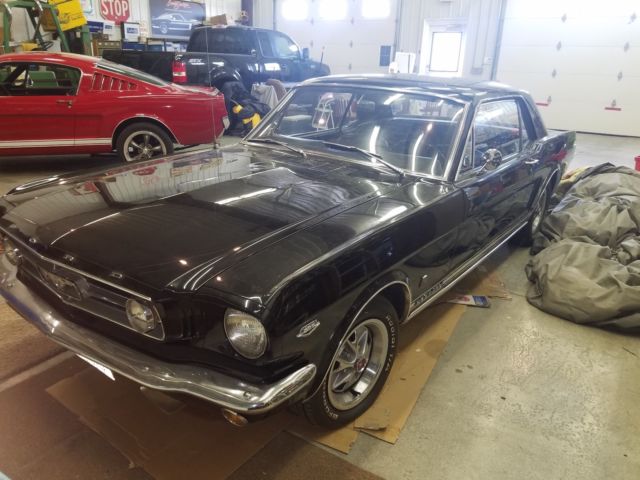 1965 Ford Mustang 289 Hi Performance Engine!