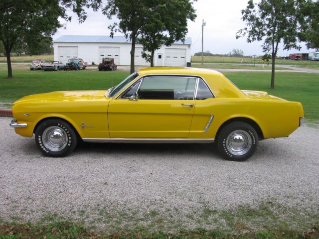 1965 Ford Mustang 2-Door Coupe